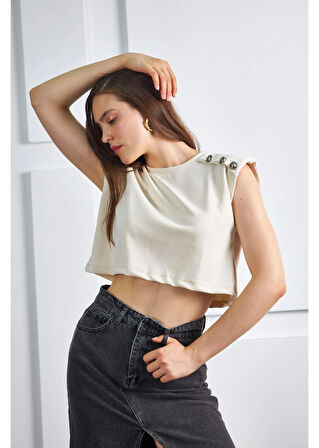 Düğmeli Sıfır Kol Modal Crop Bluz