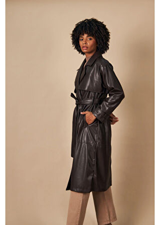 Allerli Kuşaklı Deri Trençkot 