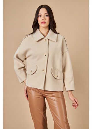 Cep Kapaklı Düğmeli Kaşe Kısa Kaban