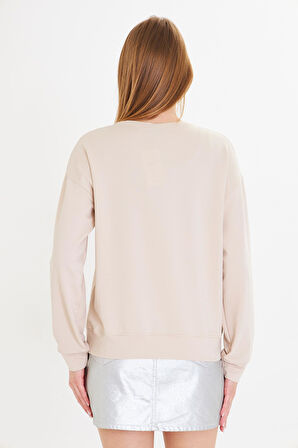 Kalpli Taş Baskılı Sweatshirt