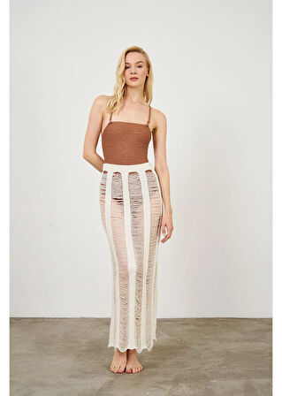 Çizgi Detay Yırtmaçlı Ajur Etek 