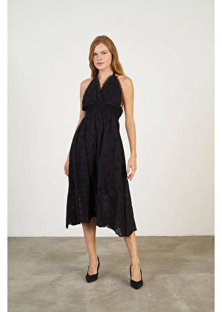 Beli Gipeli Askılı Brode Elbise