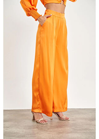 Pile Detaylı Saten Pantolon 