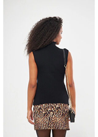 Yarım Balıkçı Kolsuz Triko Kazak 