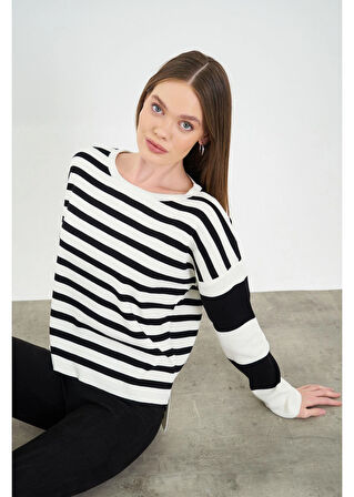 Önü Kısa Arkası Uzun Çizgili Kazak