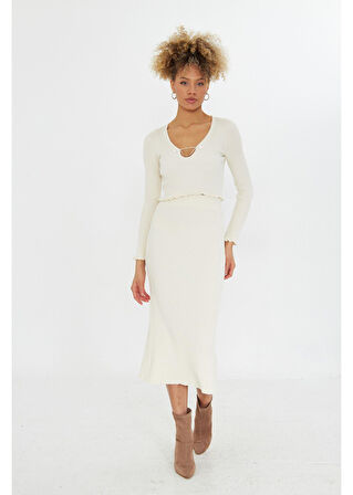 Uzun Kollu Aksesuarlı Örgü Kazak 