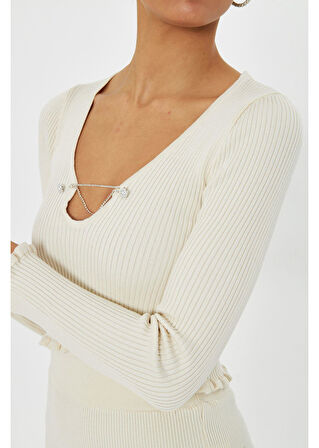 Uzun Kollu Aksesuarlı Örgü Kazak 