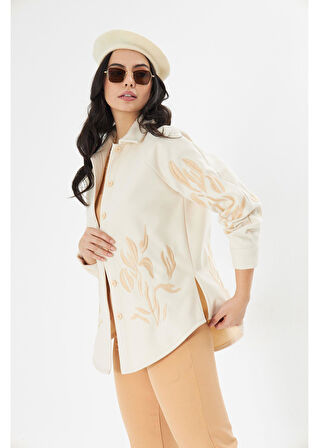 Nakışlı Yırtmaçlı Kaşe Gömlek 
