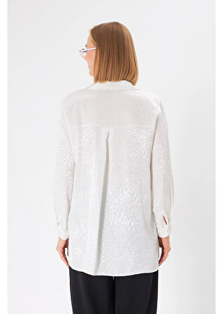 Çiçek Desen Jakarlı Saten Gömlek 