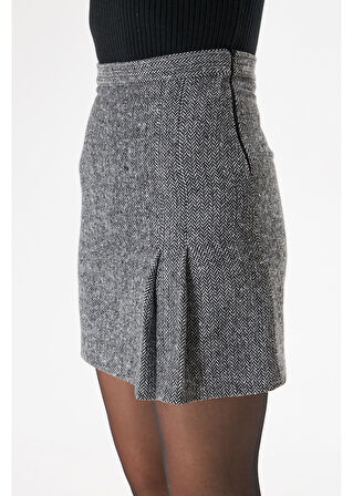 Balıksırtı Desenli Kısa Etek 