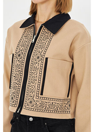 Önü Nakışlı Kısa Kaşe Gömlek 