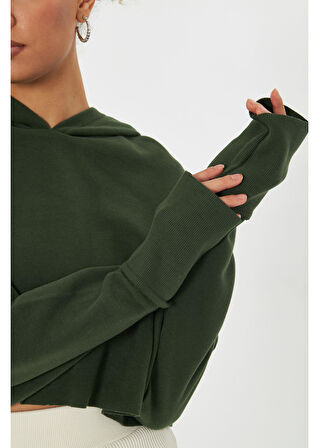 Uzun Kollu Kapüşonlu Sweatshirt 