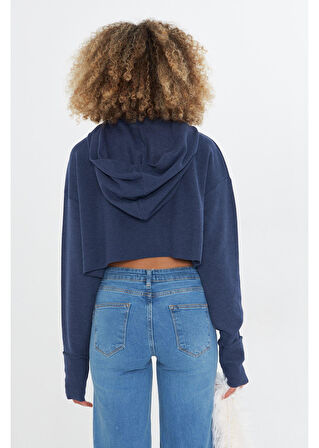 Uzun Kollu Kapüşonlu Sweatshirt 