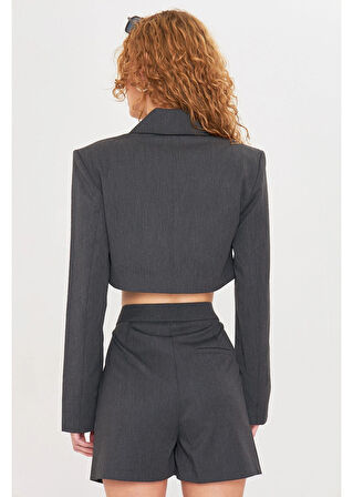 Düğmeli Crop Blazer Ceket 