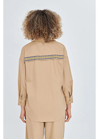 Cebi ve Arkası Nakışlı Gabardin Gömlek 