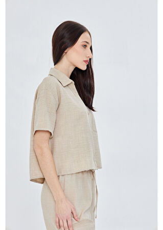 Önü Cepli Kısa Keten Görünümlü Gömlek 