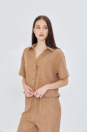 Önü Cepli Kısa Keten Görünümlü Gömlek 