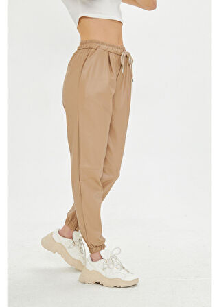 Pileli Lastikli Deri Pantolon 