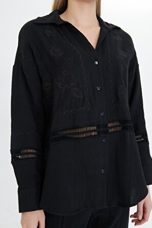 Çiçek Nakışlı Müslin Gömlek 