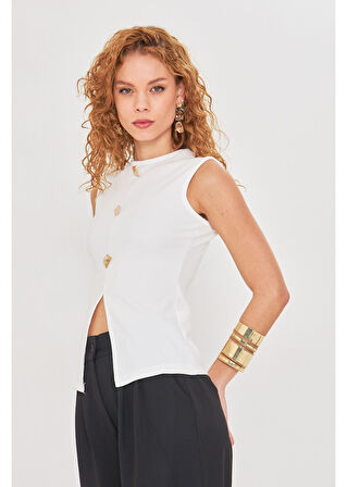 Düğme Detaylı Sıfır Kol Bluz 