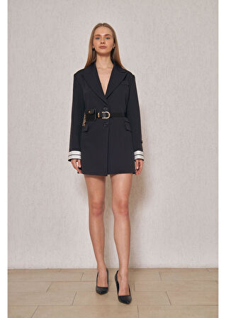 Kol Ağzı Garnili Kemerli Atlas Ceket