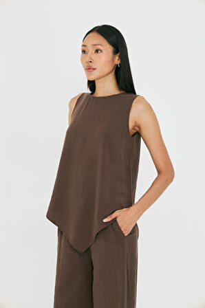 Asimetrik Kesim Sıfır Kol Bluz 