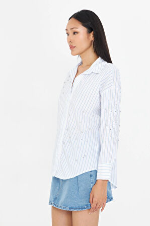 Kolu ve Önü Taşlı Çizgili Poplin Gömlek