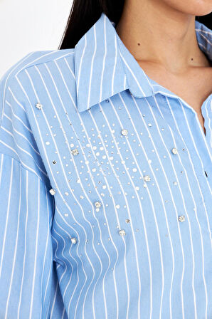 Kolu ve Önü Taşlı Çizgili Poplin Gömlek