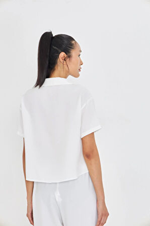 Önü Cepli Kısa Keten Görünümlü Gömlek