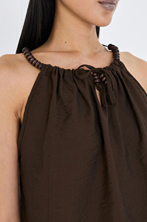 Sıfır Kollu Halter Yaka Bluz