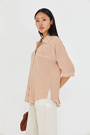 Çift Cepli Kısa Kol Nakışlı Gömlek