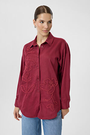 Önü Nakışlı Keten Karışımlı Gömlek