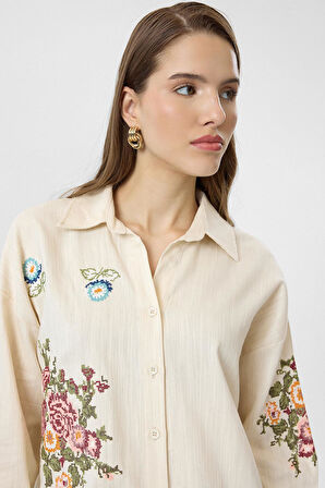 Kanaviçe Nakışlı Gabardin Gömlek