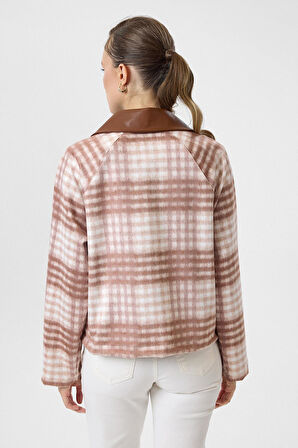 Deri Yakalı Süet Gömlek