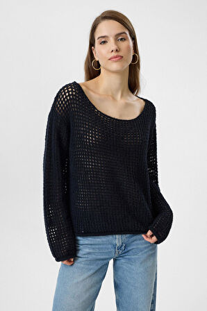 Ajurlu Oversize Triko