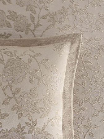 Yatak Örtüsü Seti Jakarlı Estela