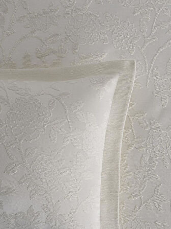 Yatak Örtüsü Seti Jakarlı Estela