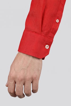 Bisse Kırmızı Regular Fit Keten Cepsiz Düğmeli Paşa Yaka Sedef Gömlek GMKTN250011_D24