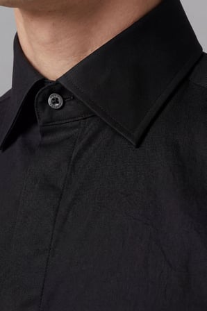 Bisse Klasik Yaka Regular Fit Siyah Uzun Kol Cepsiz Erkek Gömlek GMKLS250061_C99