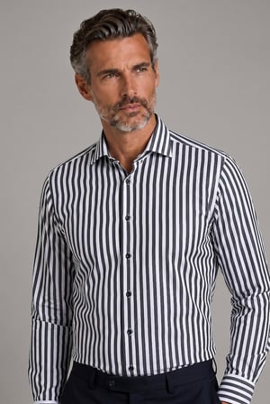 Bisse Siyah Regular Fit Cepsiz Uzun İtalyan Yaka Gömlek GMCZG261002_C99
