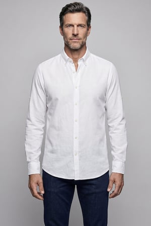 Bisse Beyaz Regular Fit Cepsiz Uzun Paşa Yaka Gömlek GMKTN261086_01