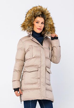 Kadın Regular Fit Astarlı Çok Cepli Kapuşonu Çıkan Rahat Mont