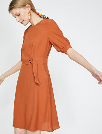 Düğme Detaylı Elbise