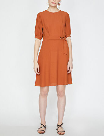 Düğme Detaylı Elbise