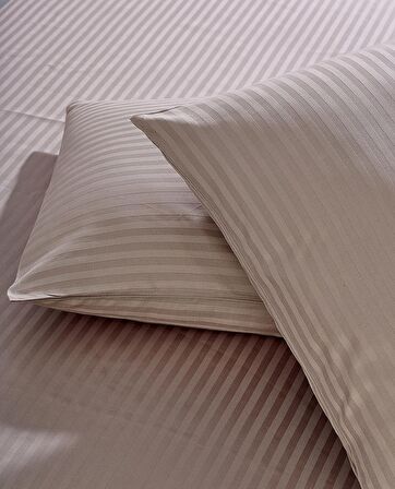 Komfort Home Çizgili Pamuk Saten Yastık Kılıfı / Sütlü Kahve (2 Adet)