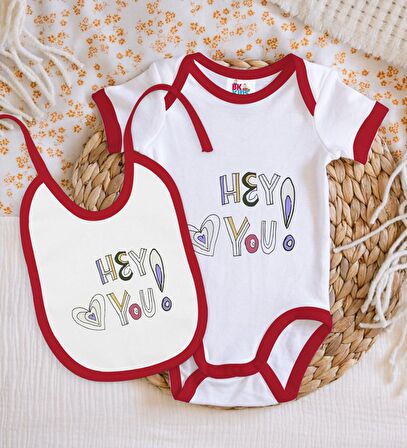 BK Kids Hey You Tasarımlı Kırmızı Bebek Body Zıbın ve Mama Önlüğü Hediye Seti-1