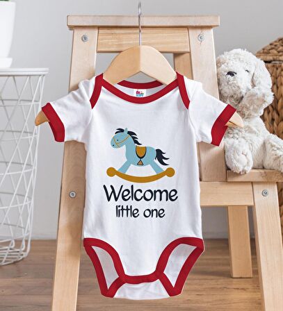 BK Kids Welcome Little One Tasarımlı Kırmızı Bebek Body Zıbın ve Mama Önlüğü Hediye Seti-1