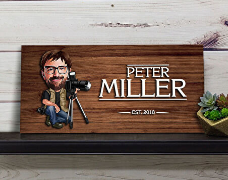 BK Gift Kişiye Özel Erkek Fotoğrafçı Karikatürlü Kabartma Figürlü Ahşap Tablo, Duvar Dekoru, Arkadaşa Hediye, Özel Tasarım Ev Hediyesi-1