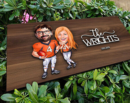 BK Gift Kişiye Özel Amerikan Futbolu Aile Karikatürlü Kabartma Tasarım Antik Ceviz Ahşap Tabela-1, Dekoratif Tabela, Rustik Ev Dekorasyonu