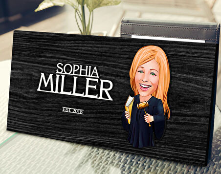 BK Gift Kişiye Özel Kadın Hakim Karikatürlü Kabartma Tasarım Antik Siyah (Ebony) Ahşap Tabela-1, Dekoratif Tabela, Rustik Ev Dekorasyonu, Duvar Dekoru